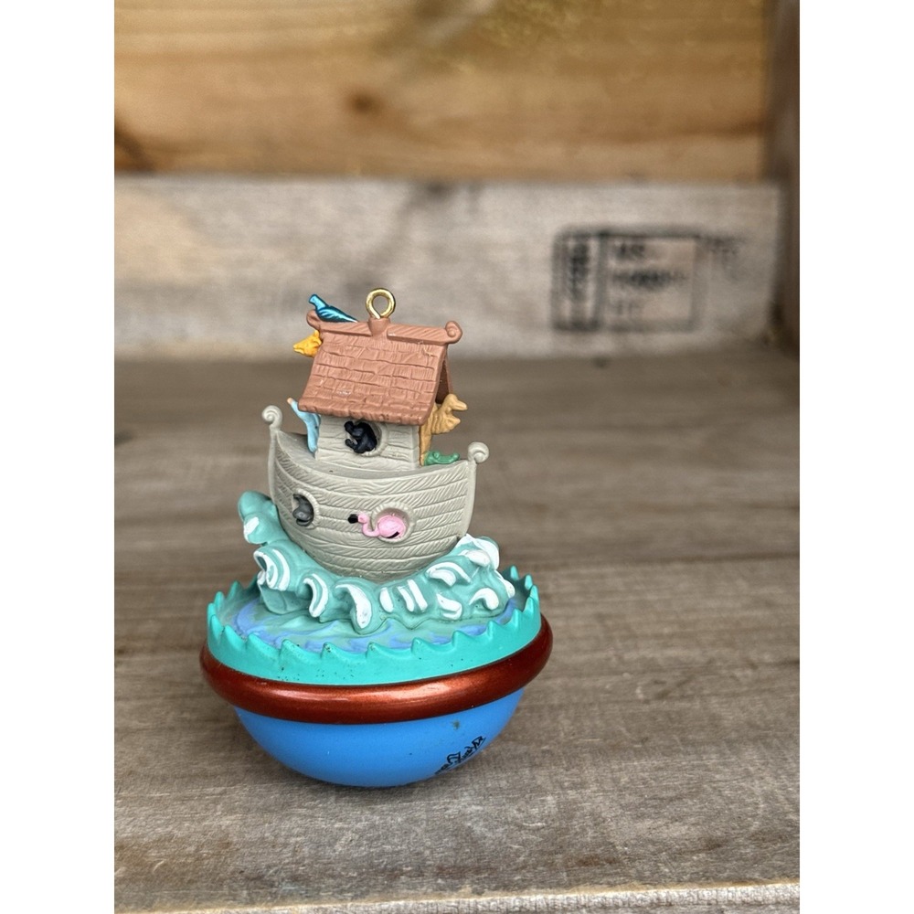 Jolly Wolly Ark Hallmark Keepsake Christmas Ornament 1996 Vintage